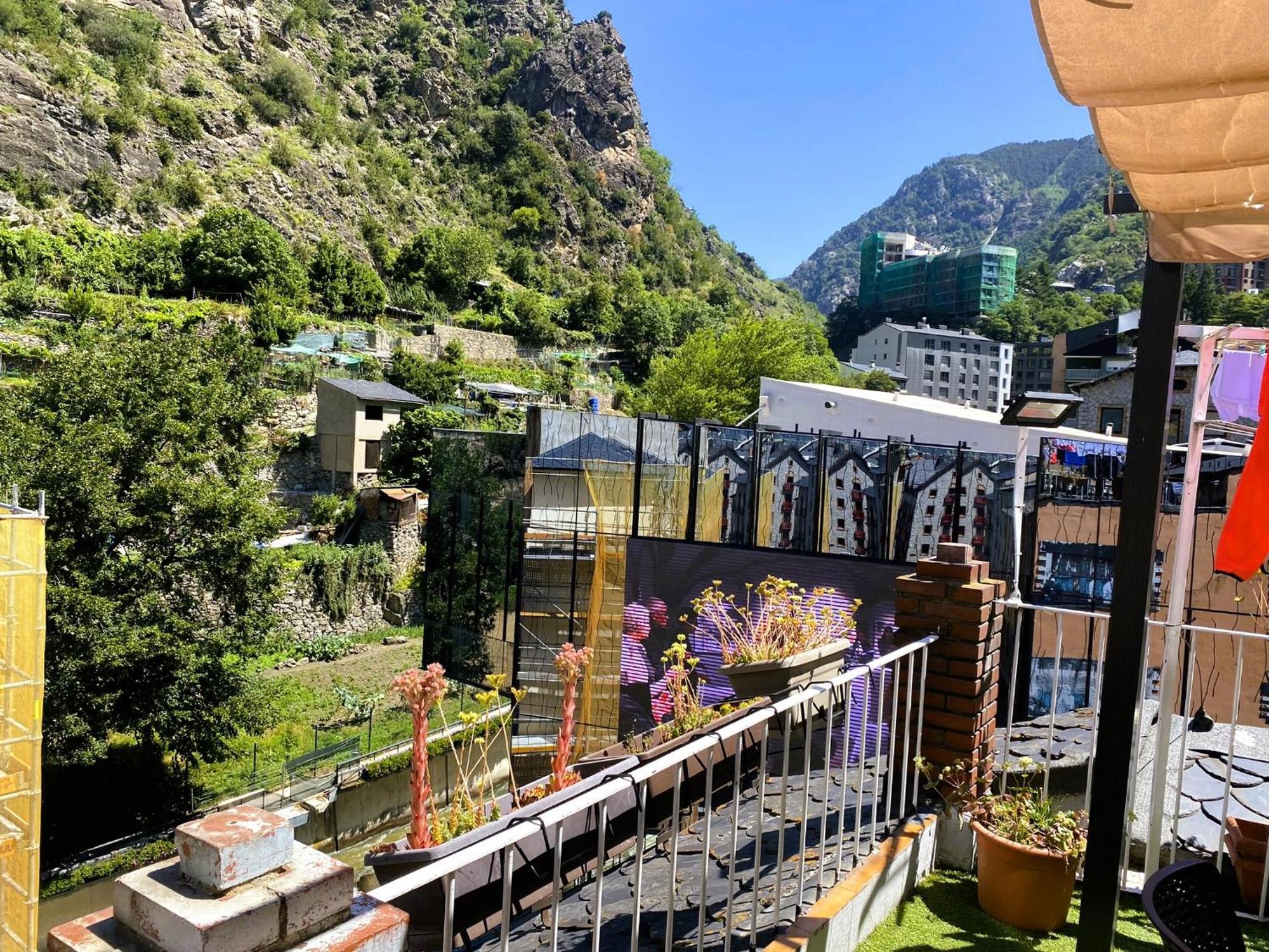 Alberg Els Andes Andorra la Vella Exteriör bild